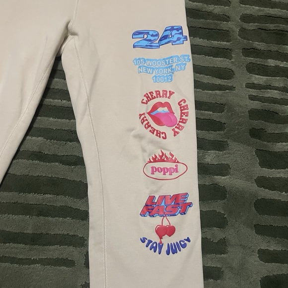 Adult Poppi Stay Juicy Sweatpants Wide Leg Graphic Lounge Pants Beige S - Picture 6 of 9